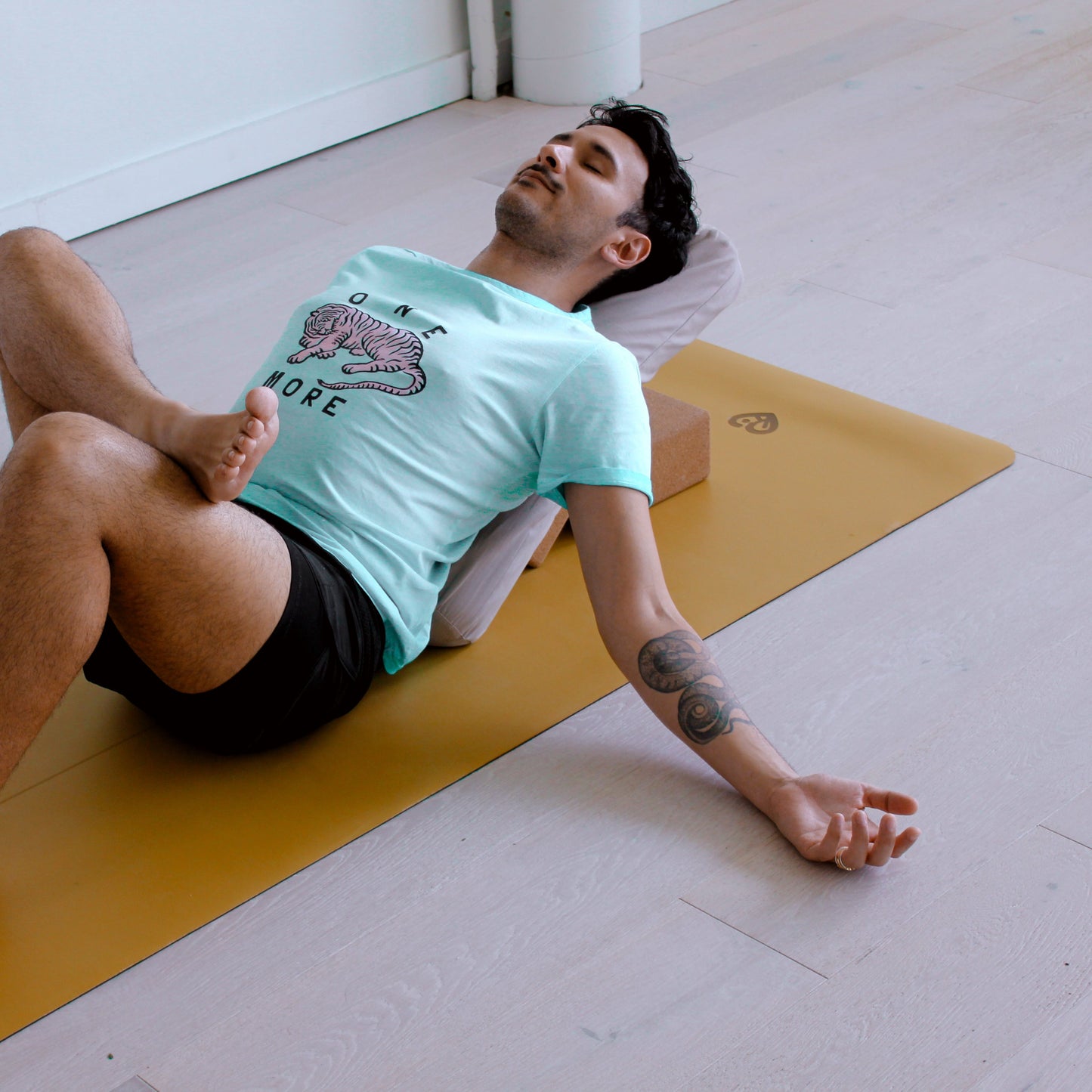 Natural rubber yoga mat for hot yoga